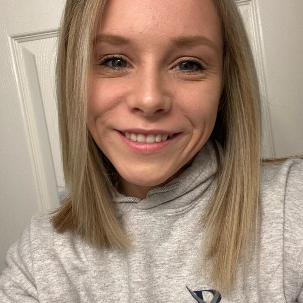 Meet your Posher, Makayla